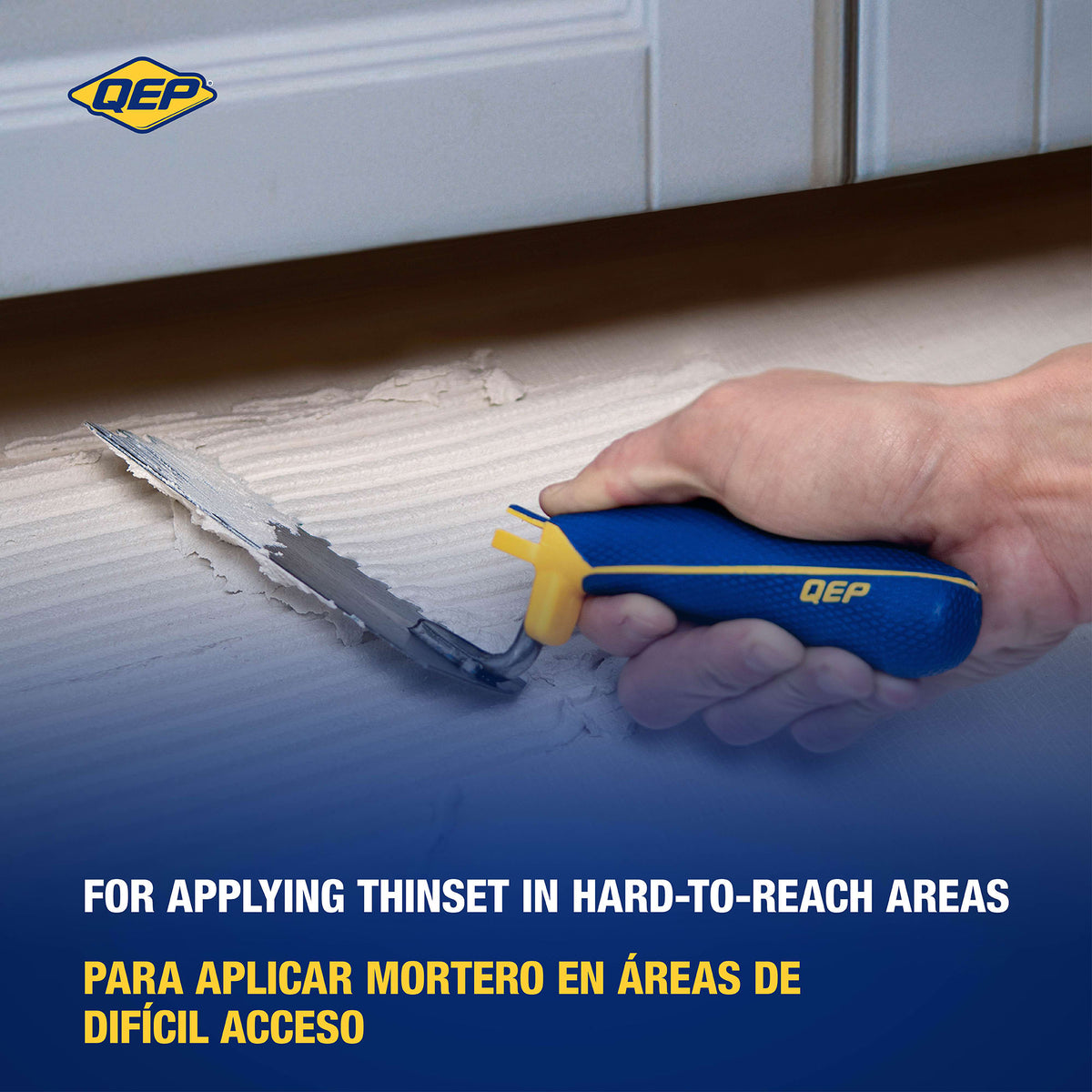1/4" x 1/4" x 1/4" Square Notch Margin Trowel with Bucket Hook - 4