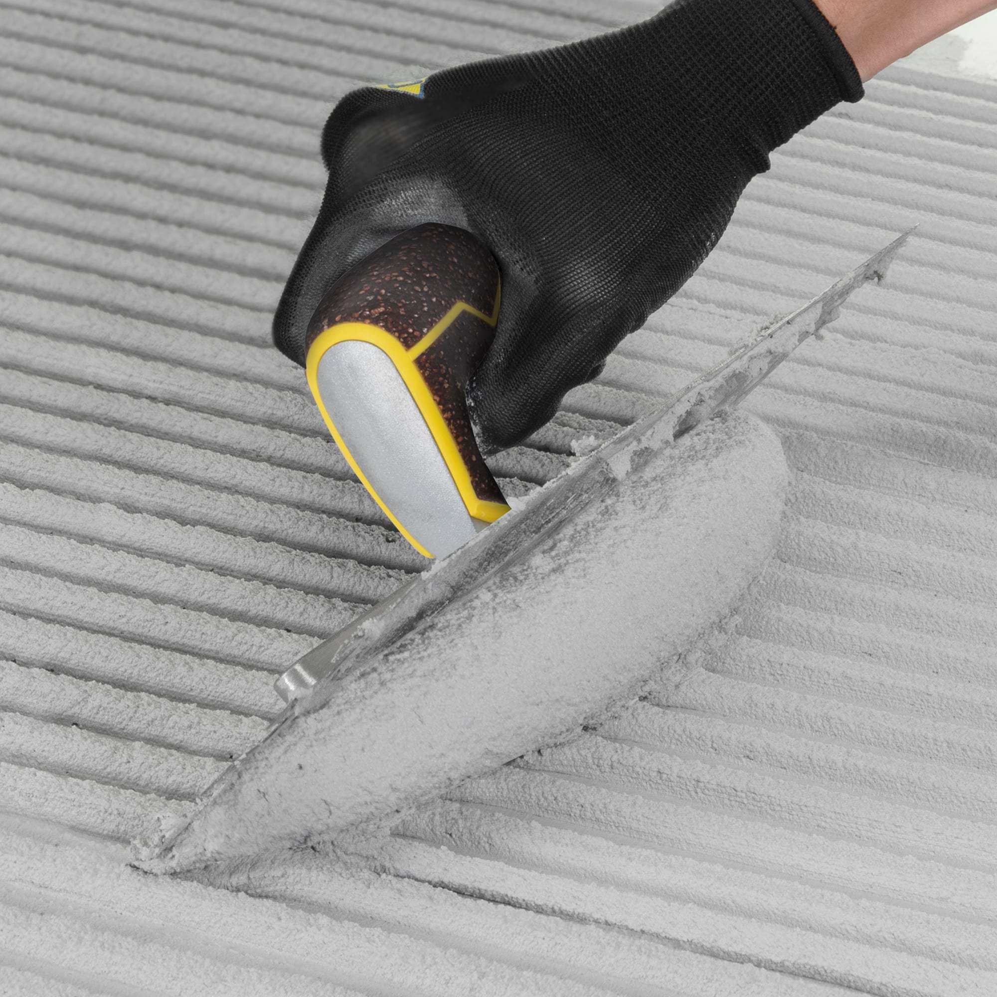 1/2" x 1/2" x 1/2" Square Notch Stainless Xtreme Trowel w/ Cork Handle - 2
