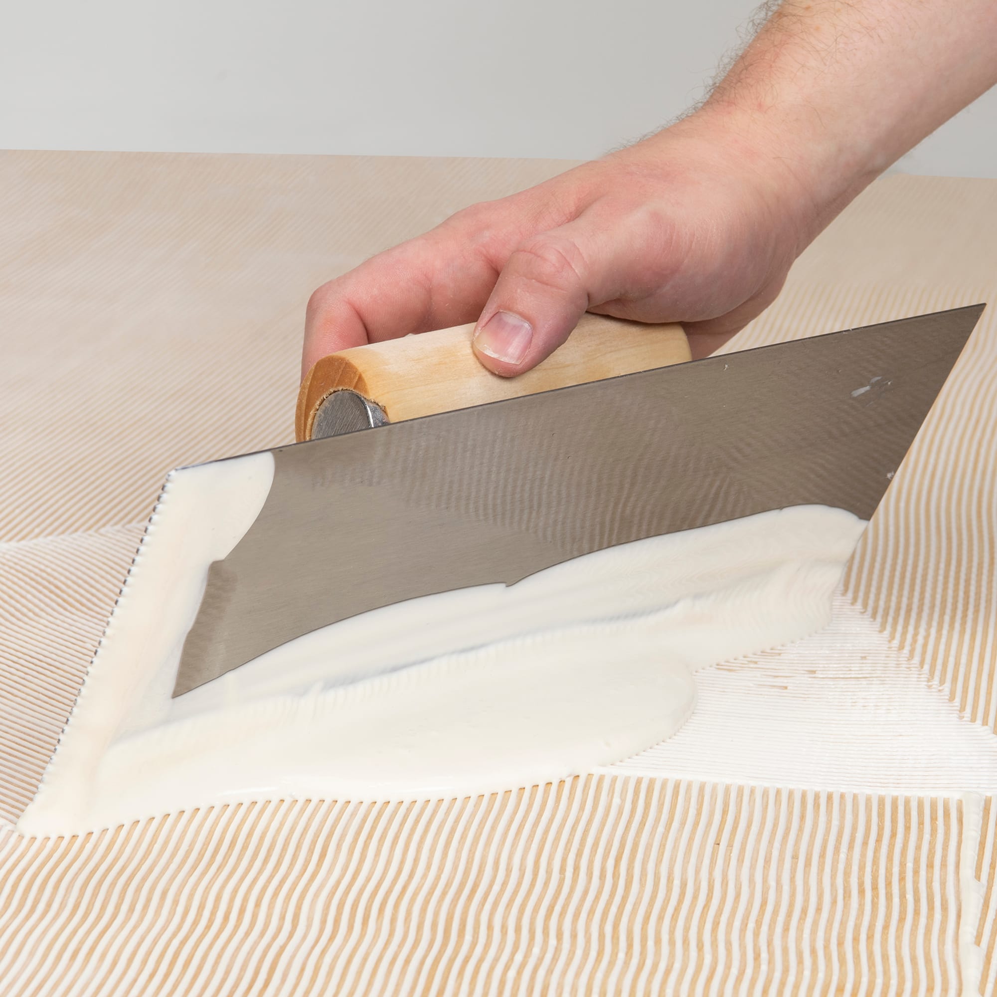 1/16" x 1/16" x 1/16" Square Notch Pro Trowel with 10° Angled Blade - 3
