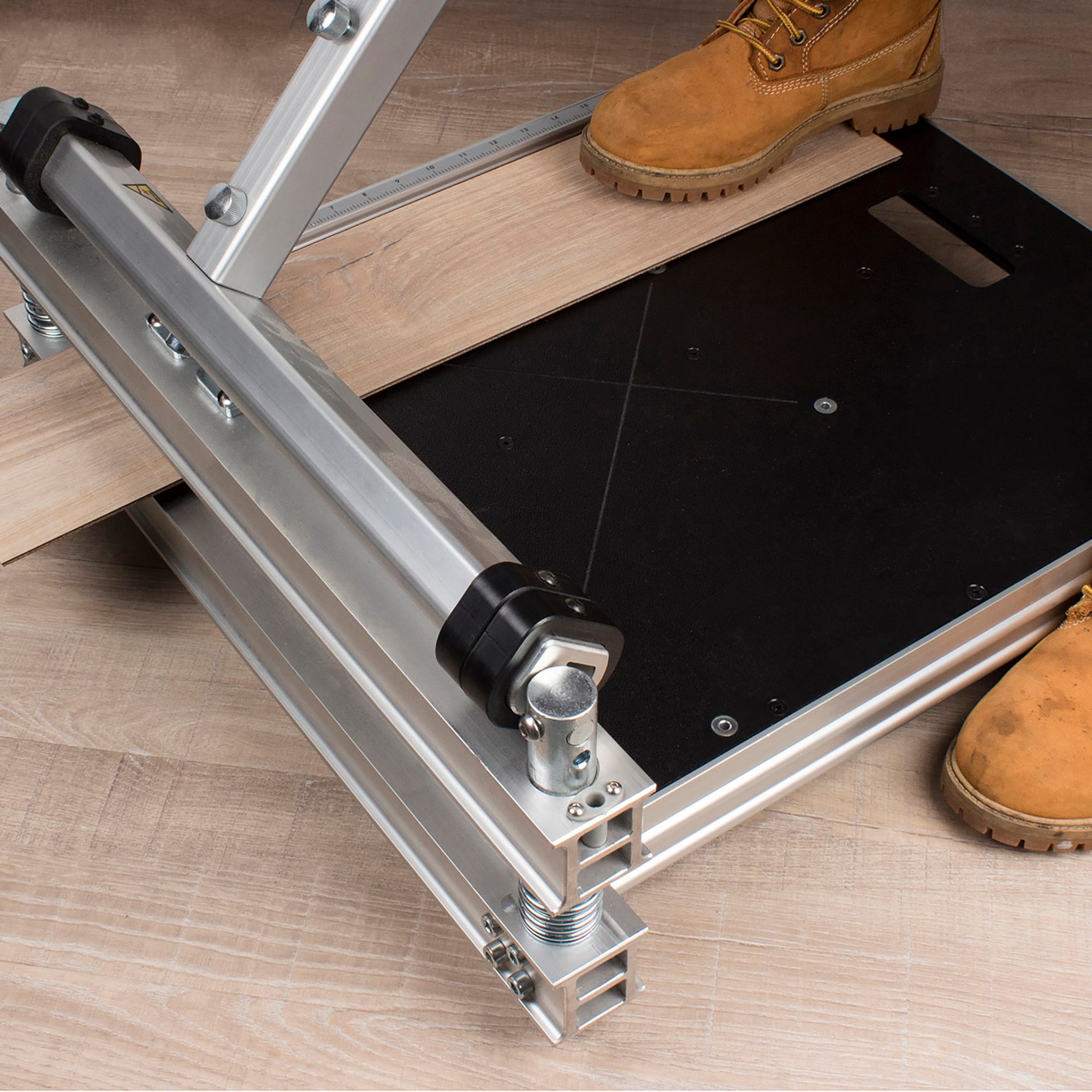 18" Multi-Floor Cutter for Laminate%2C Engineered Wood & Vinyl - 2