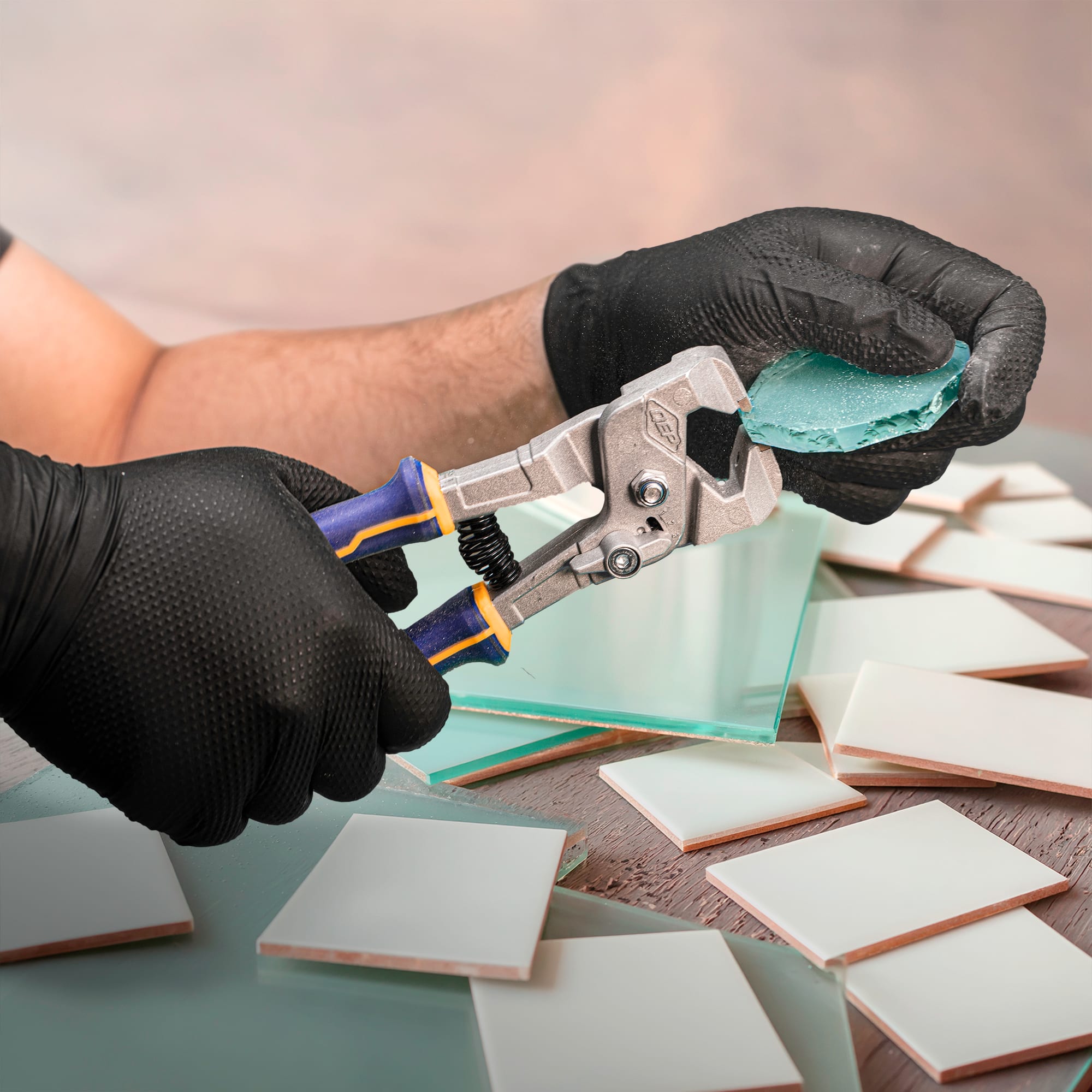 Premium 9 mil Nitrile Gloves for Tile & Stone Installation - L - 3
