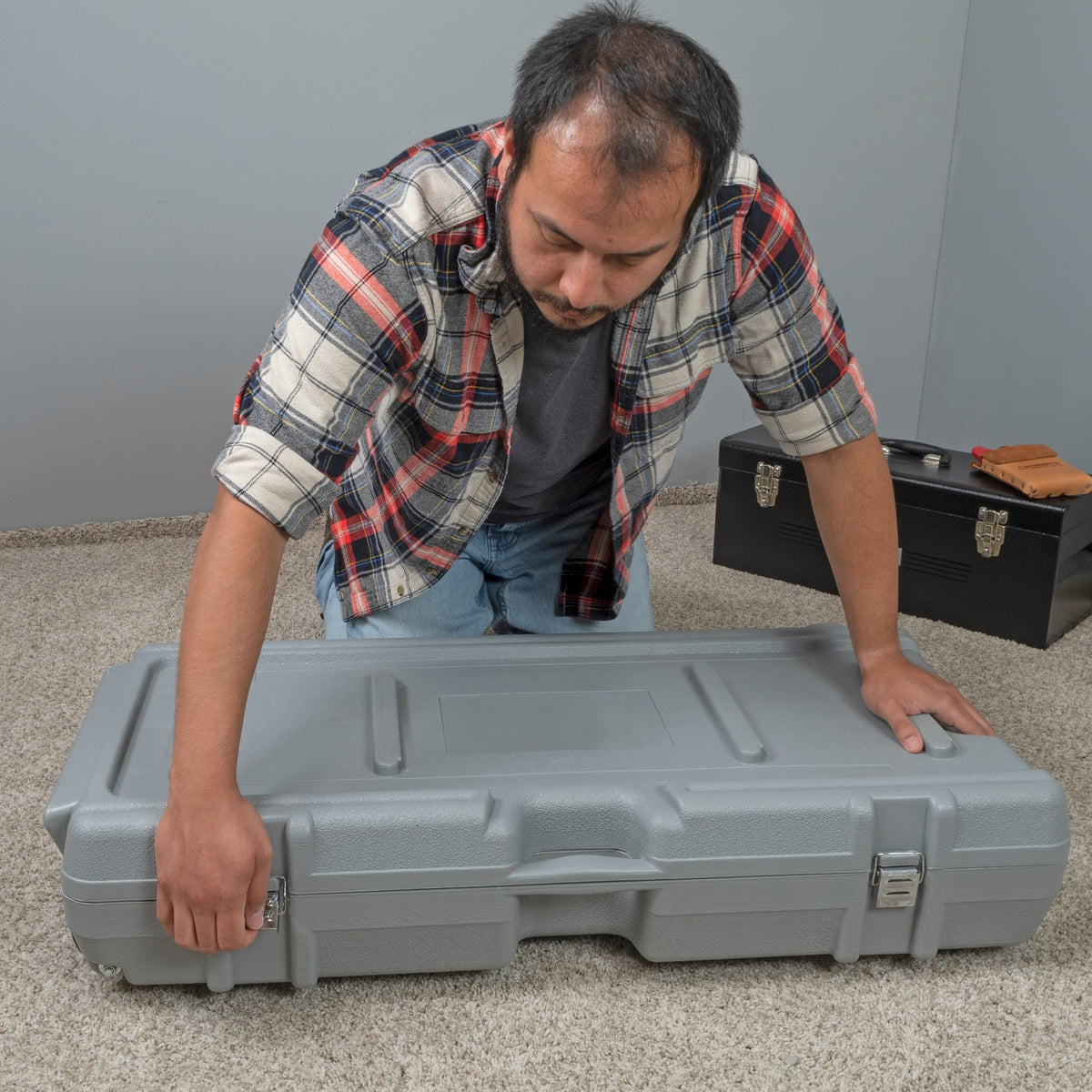 Carpet Stretcher Case with Wheels for 10-254 & 10-237 Stretchers - 2