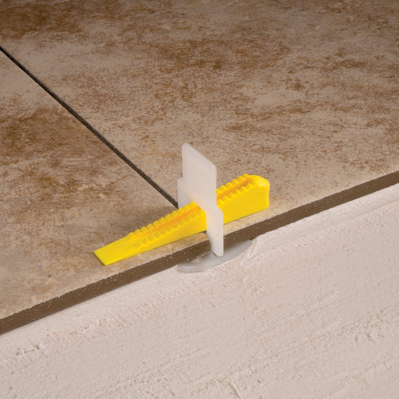 Lash Curved Slotted Clips Wedges Qep